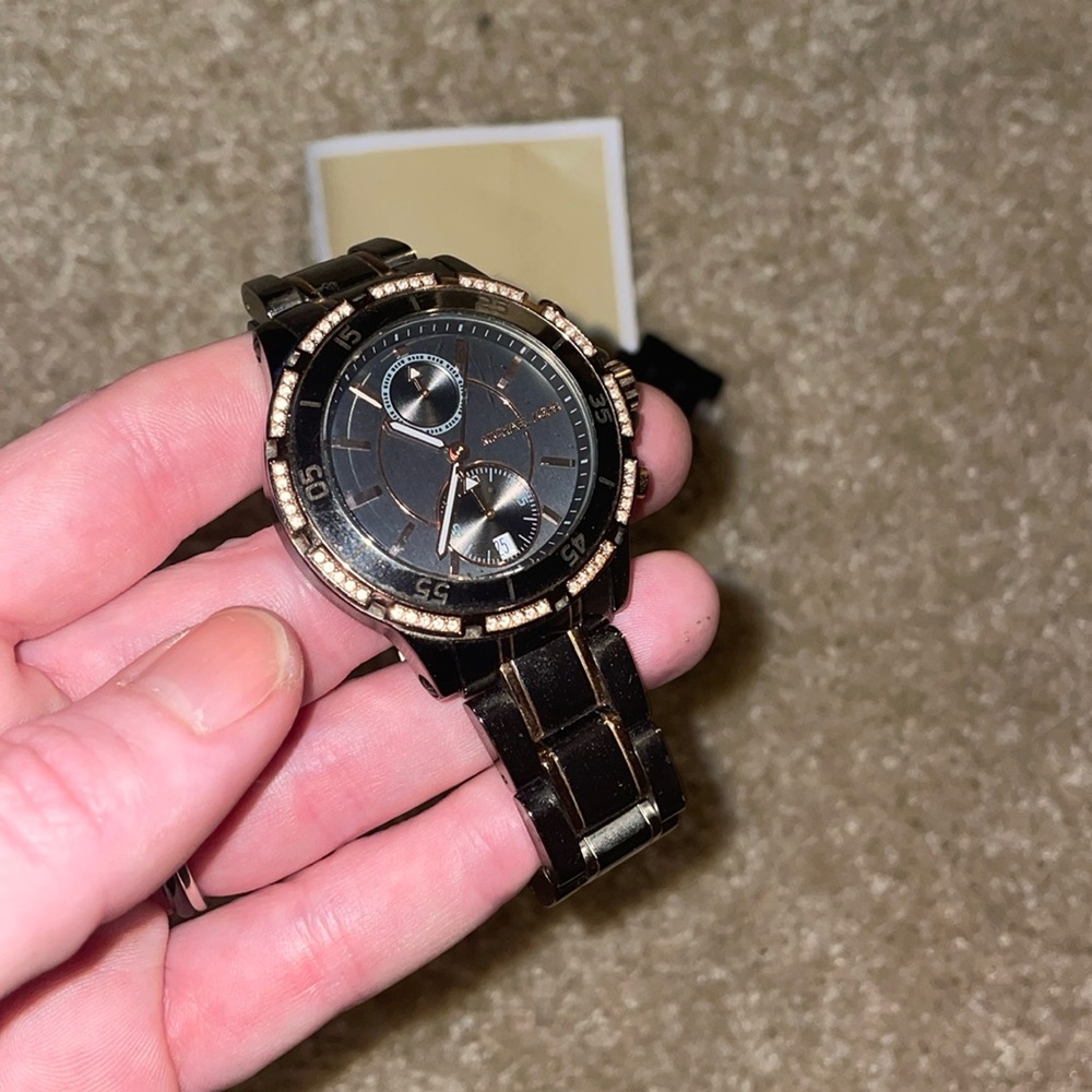 Authentic GREY Rose Gold RARE Michael Kors black watch - Picture 2 of 6
